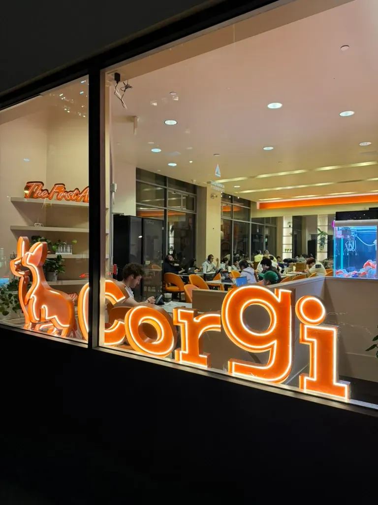 A late-night Corgi cafe